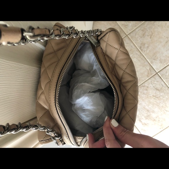 Michael Kors purse - Picture 4 of 4